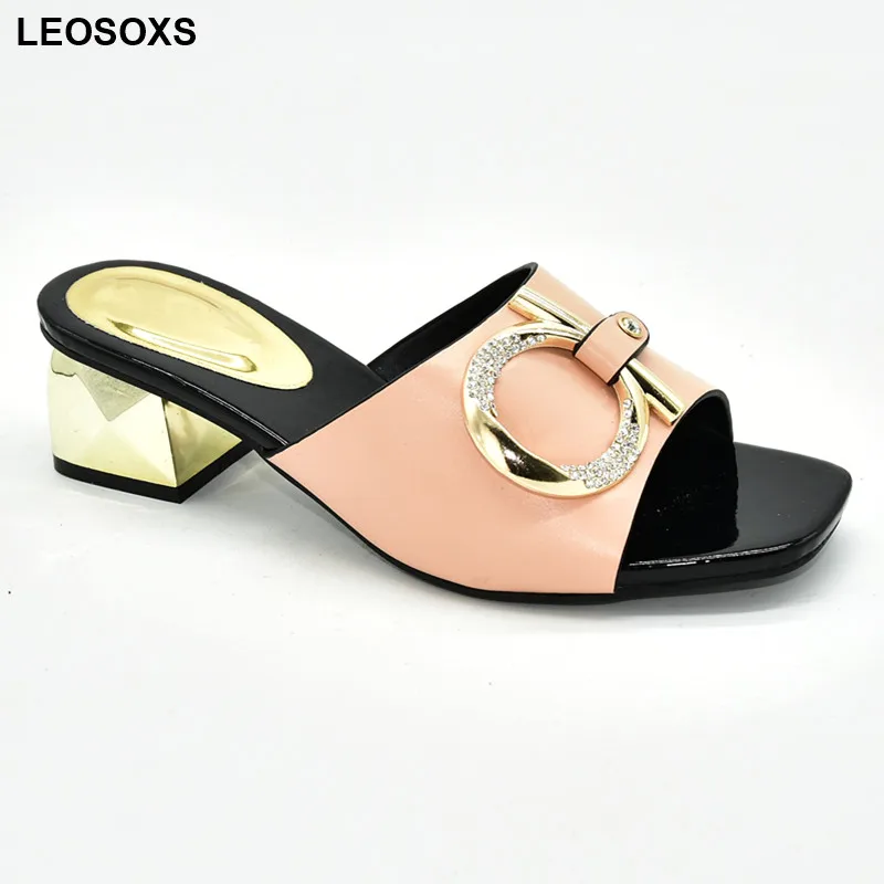 Новейшая модель Женские свадебные туфли в нигерийском стиле Украшенные стразами