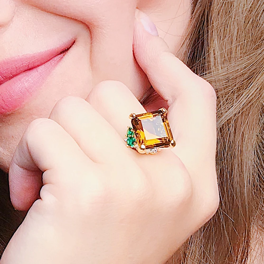 Большое Квадратное кофейно коричневое кольцо с кристаллами серебряное