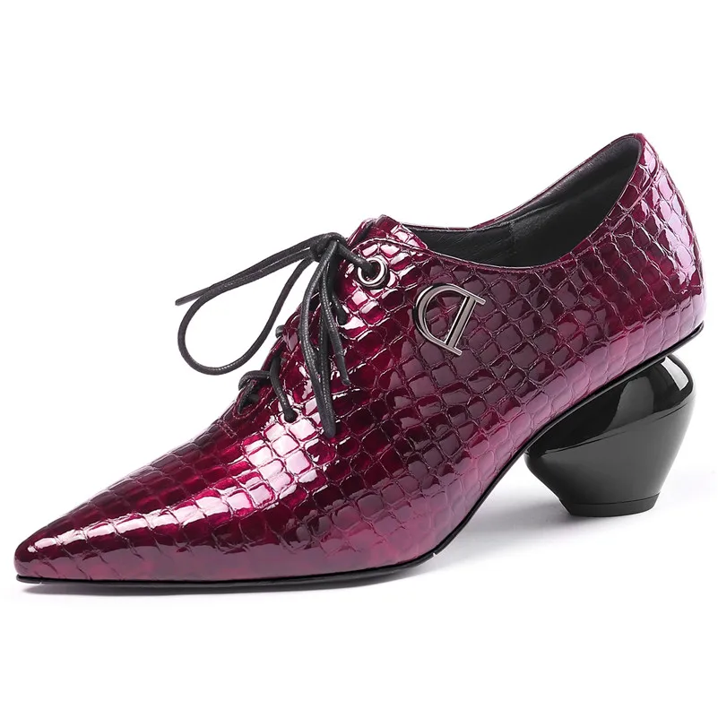 

2020 Women Pumps Fashion Vintage Pointed Toe Strange Style Elegant Sexy Female Shoes