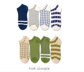 

Four seasons ladies socks British plaid retro women socks Literature and art Celebrity style Ladies College Style 4 pairs