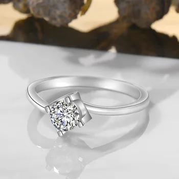 

Jz408 Torque Arm Single Diamond Tauren Model Diamond Ring 45 Points Small Diamond Ring Light Arm Four Claws Crown Hand Jewelry