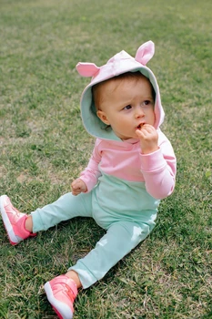 

Adorable Color Blocked Hooded Long-sleeve Jumpsuit for Baby