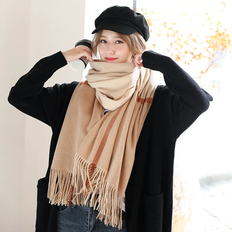 

New cashmere scarf striped shawl thick warmth tassel autumn and winter European and American students knitted wool scarf women