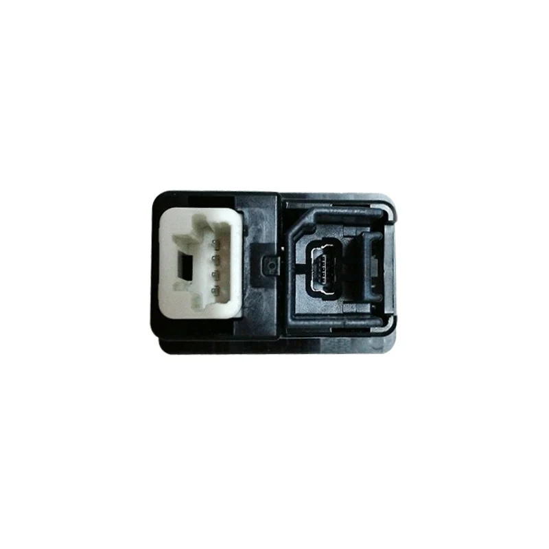 NISSAN USB AUX (2)