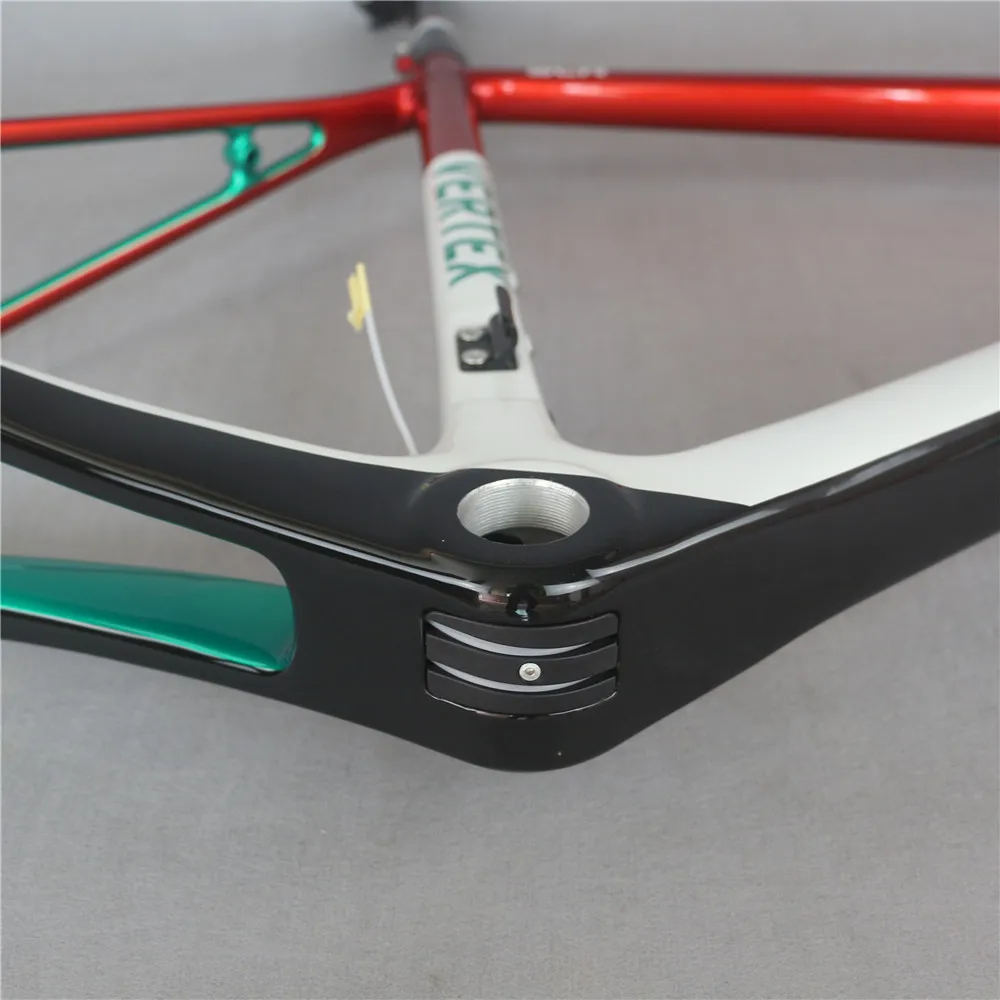 Top Toray carbon fiber T1000 BSA road bicycle frame BB30 customized paint  normal brakes frame FM066 5