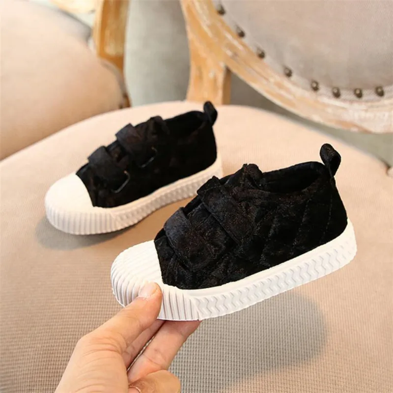 Детская обувь; коллекция года; сезон осень; schoenen tenis infantil; бархатная обувь для девочек; модные брендовые Детские повседневные кроссовки на мягкой подошве - Цвет: black sneakers