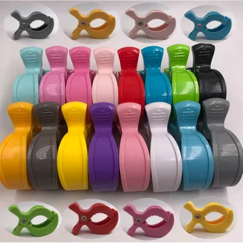 

2Pcs/Set Candy Color Baby Car Seat Accessories Pushchair Hook Cover Blanket Clips Lamp Pram Stroller Peg Toy Mosquito Net Clips