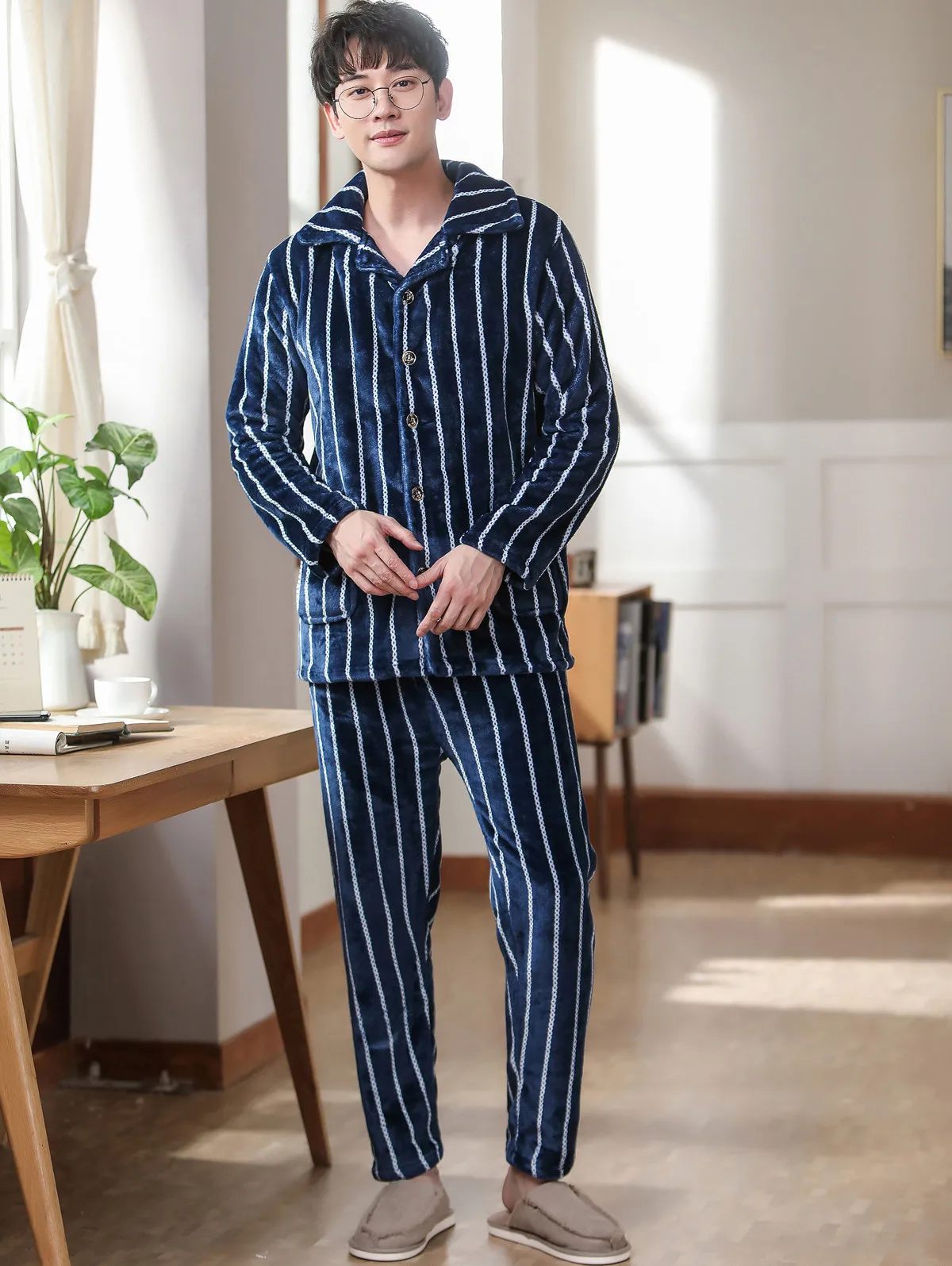 Winter Wine Red Pajamas Male Flannel Sleepwear Soft Warm Pyjamas Set Nightgown Men's Pajamas Sets Long Sleeve Men Lounge Pijamas silk sleepwear