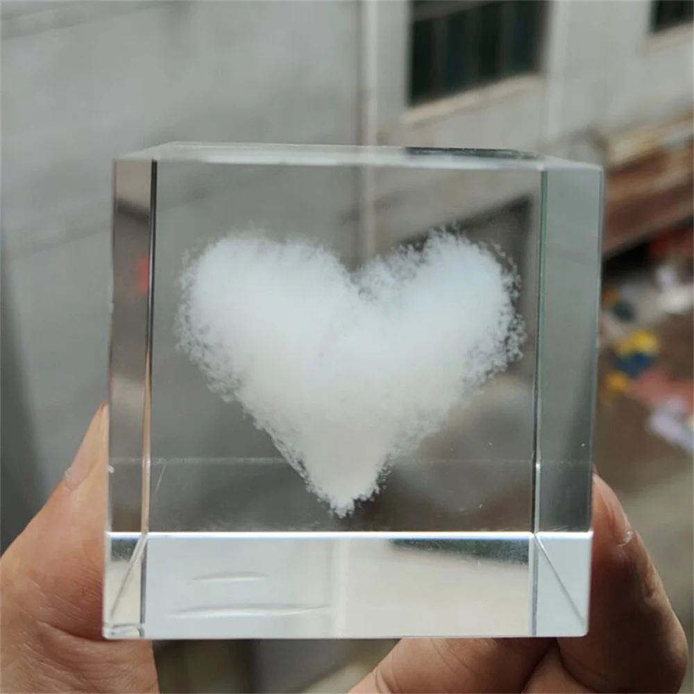 Foto In Cristallo Personalizzata A Forma Di Cuore - Regalo Unico Con Base LED Multicolore