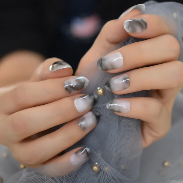 Couvert Les Ongles Poli De Gel, Image De Dessin De La Plaque D