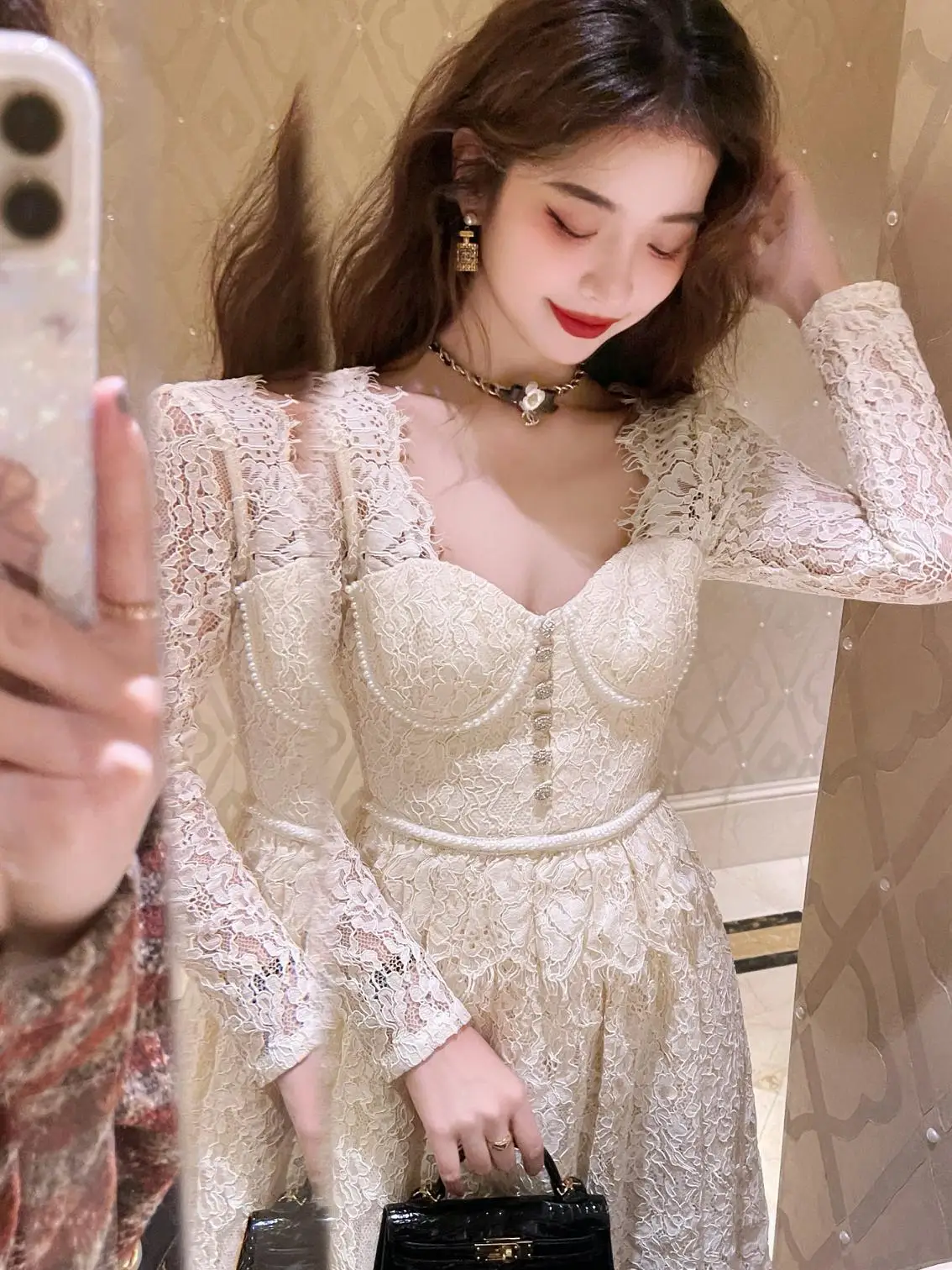 Plastic tree of dramas tying heavy lace square collar dress long dress elegant temperament in the conference