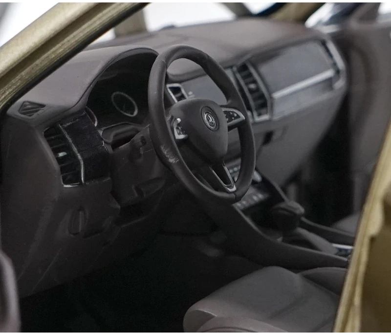 1:18 Высокая тщательная Skoda KODIAQ сплав модель автомобиля статические металлические модели автомобилей с оригинальной коробкой