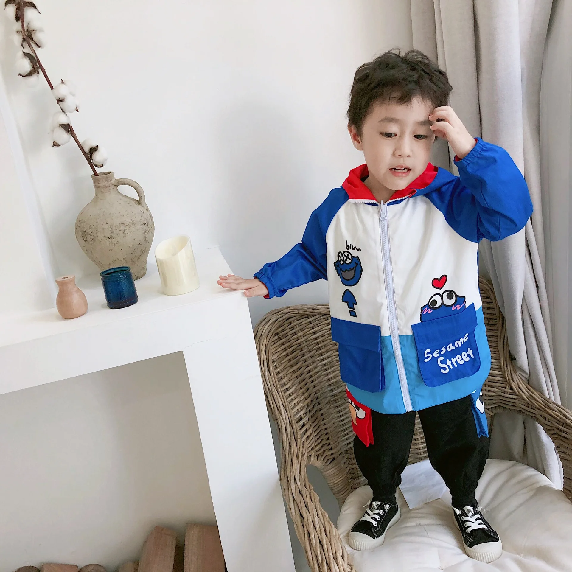 Tonytaobaby/осенне-зимняя одежда новая детская одежда Двустороннее пальто с героями мультфильмов, куртка для мальчиков Детское пальто