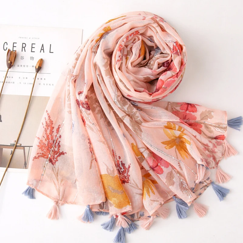 

2020 Women Scarf Vintage Print Floral Viscose Scarves New Design Shawls and Wraps Lady Fringe Pashmina Muffler Hijab Foulard Cap