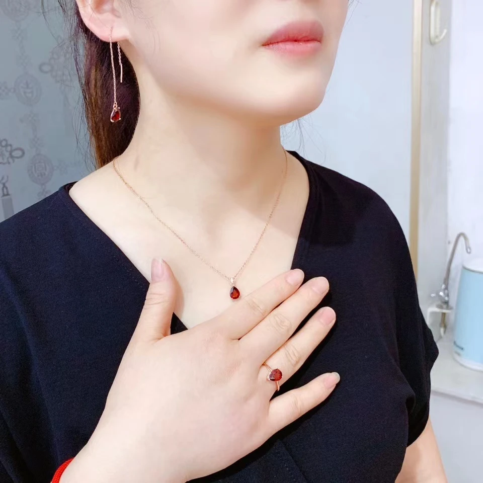 Серьги из серебра 925 пробы с натуральным гранатом|Ювелирные наборы| |