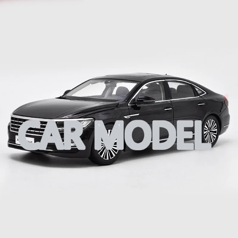 

1:18 scale Alloy Toy Vehicles VW NEW PASSAT Car Model Of Children's Toy Cars Original Authorized Authentic Kids Toys