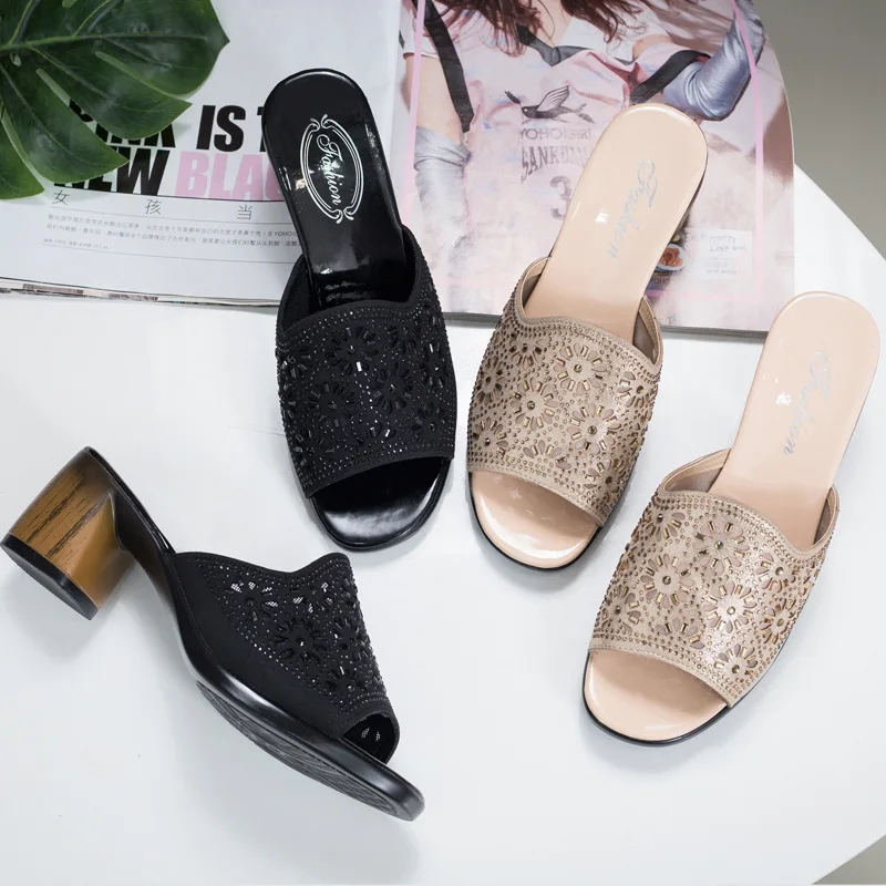 

512-Summer Fashion PU Leather Bright Man-made Diamond Rubber Soft-Sole Chunky High Heel Line-styled Sandals Gold Slipper