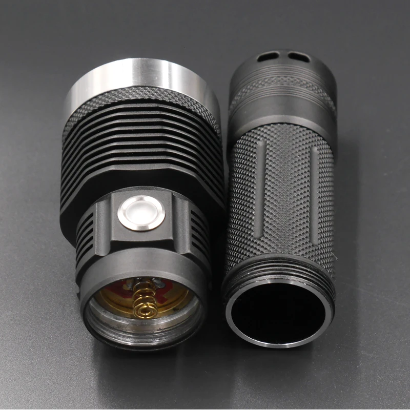 XD47 flashlight (10)