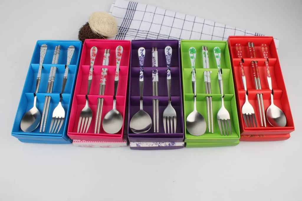 

Stainless Steel Gift Box Tableware Printed 3 Pieces And Fork Spoon Chopsticks Set Wedding Gift Return Blue And White Porcelain T
