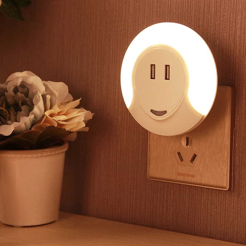 

Junejour Plug-in Light Control Night Light USB Charger Bedside Light Round Wall Lamp With Light Sensor - EU/US Plug - White