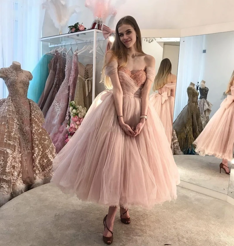 

Vintage Blush Pink Ball Gown Evening Dresses 2020 Elegant Off Shoulder Tea Length Evening Gowns Prom Party Dress Beaded