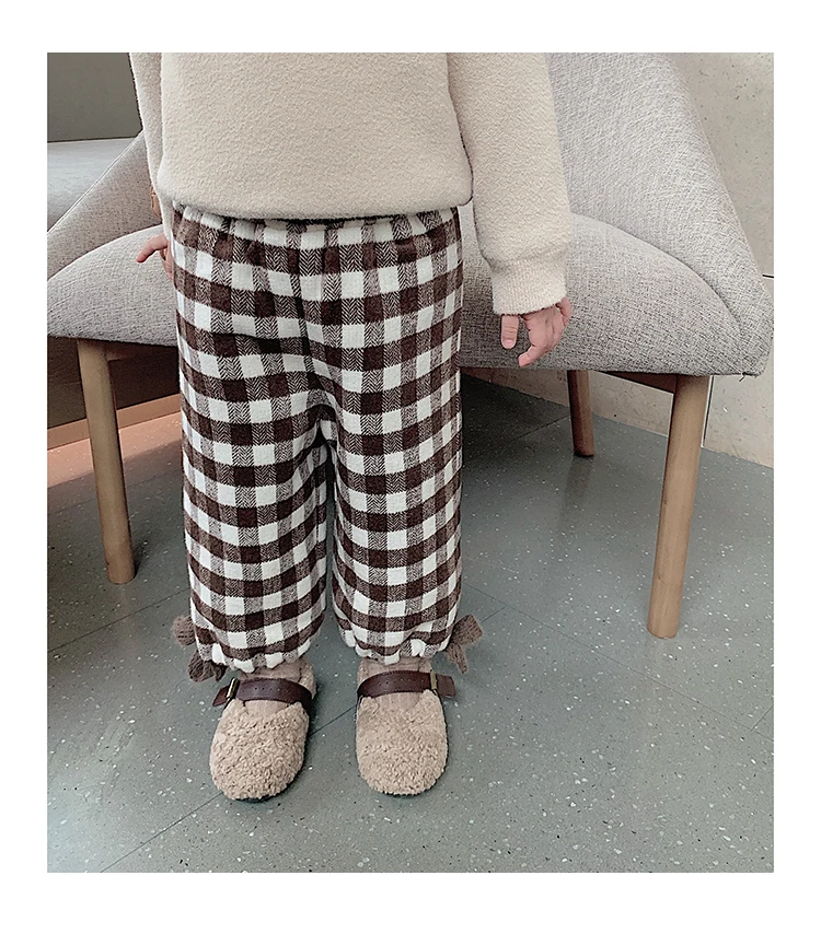 Детские клетчатые брюки в стиле ретро с галстуком-бабочкой; повседневные Модные брюки для маленьких девочек; хлопковые утепленные шерстяные прямые теплые брюки для детей