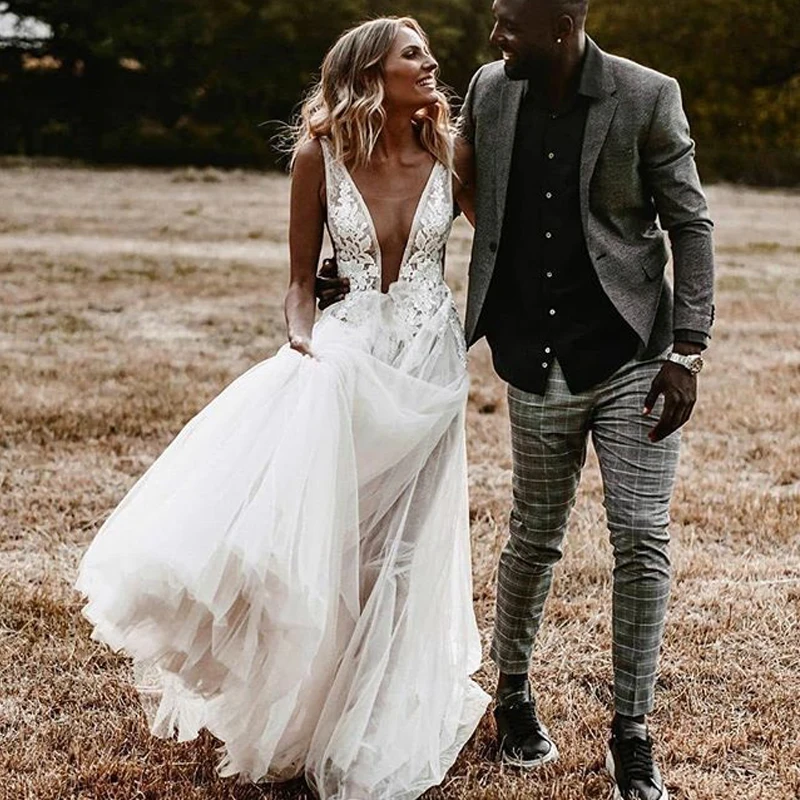 

Verngo Sexy V Neck Boho Wedding Dress Beach Wedding Gown Lace Applique Tulle Open Back A Line Bride Dress Vestido de noiva