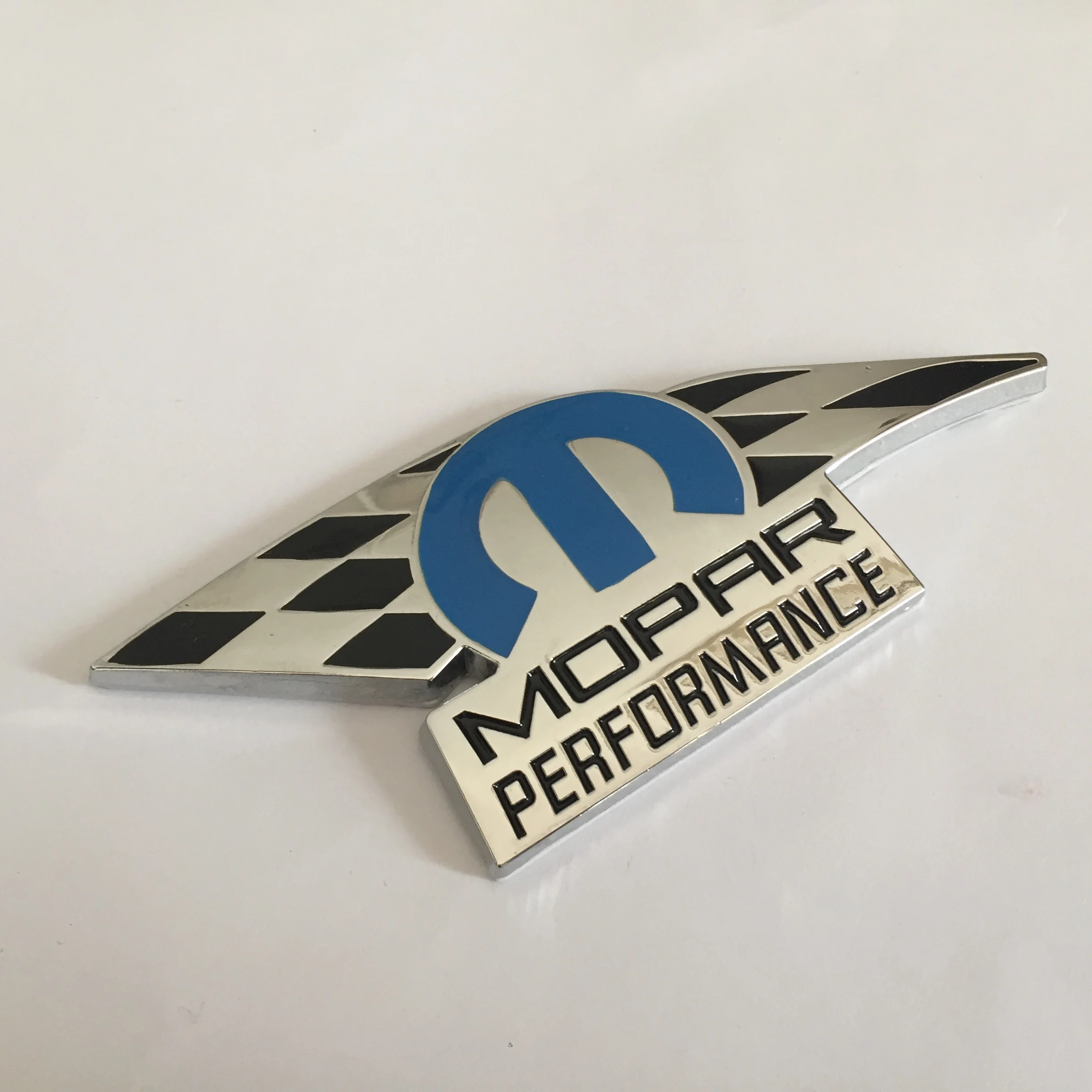 1 шт. металлические наклейки на багажник с логотипом Mopar для автомобиля 2011 2012 Chrysler