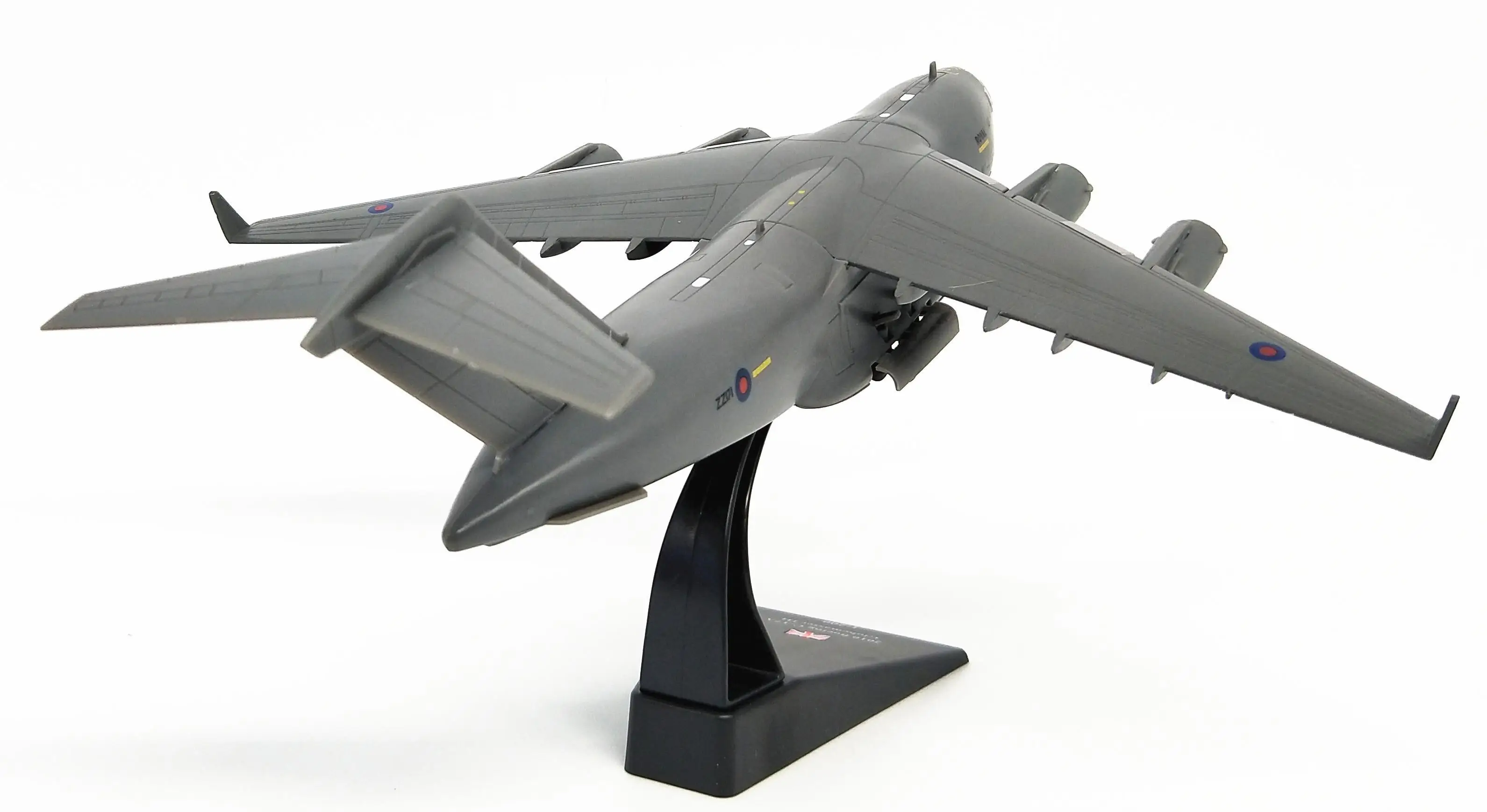 AMER British RAF C-17 1/200 литая модель самолета