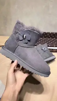 

Australia's top quality snow boots in 2019, short buckled women's shoes, real sheepskin, 100% natural wool, three colors