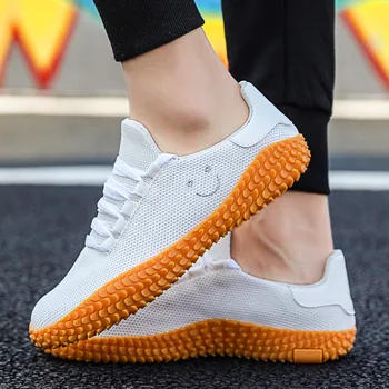 

High quality men lightweight sports training shoes men casual shoes breathable men's shoes non-slip comfortable shoes zapatillas