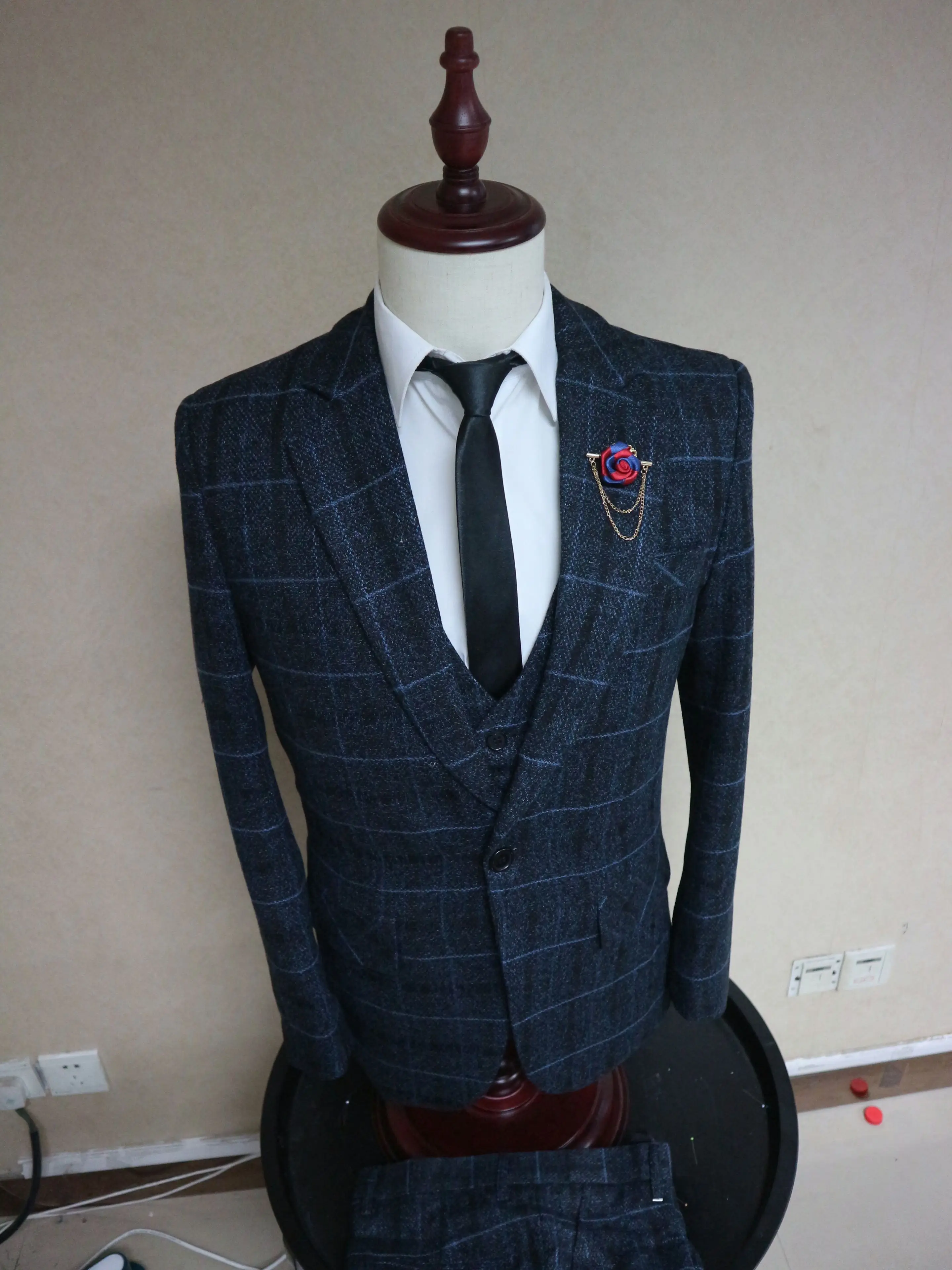 3 Pieces Suits Men British Designs Royal Blue Mens Suit Autumn Winter Thick Slim Fit Plaid Wedding Dress Tuxedos