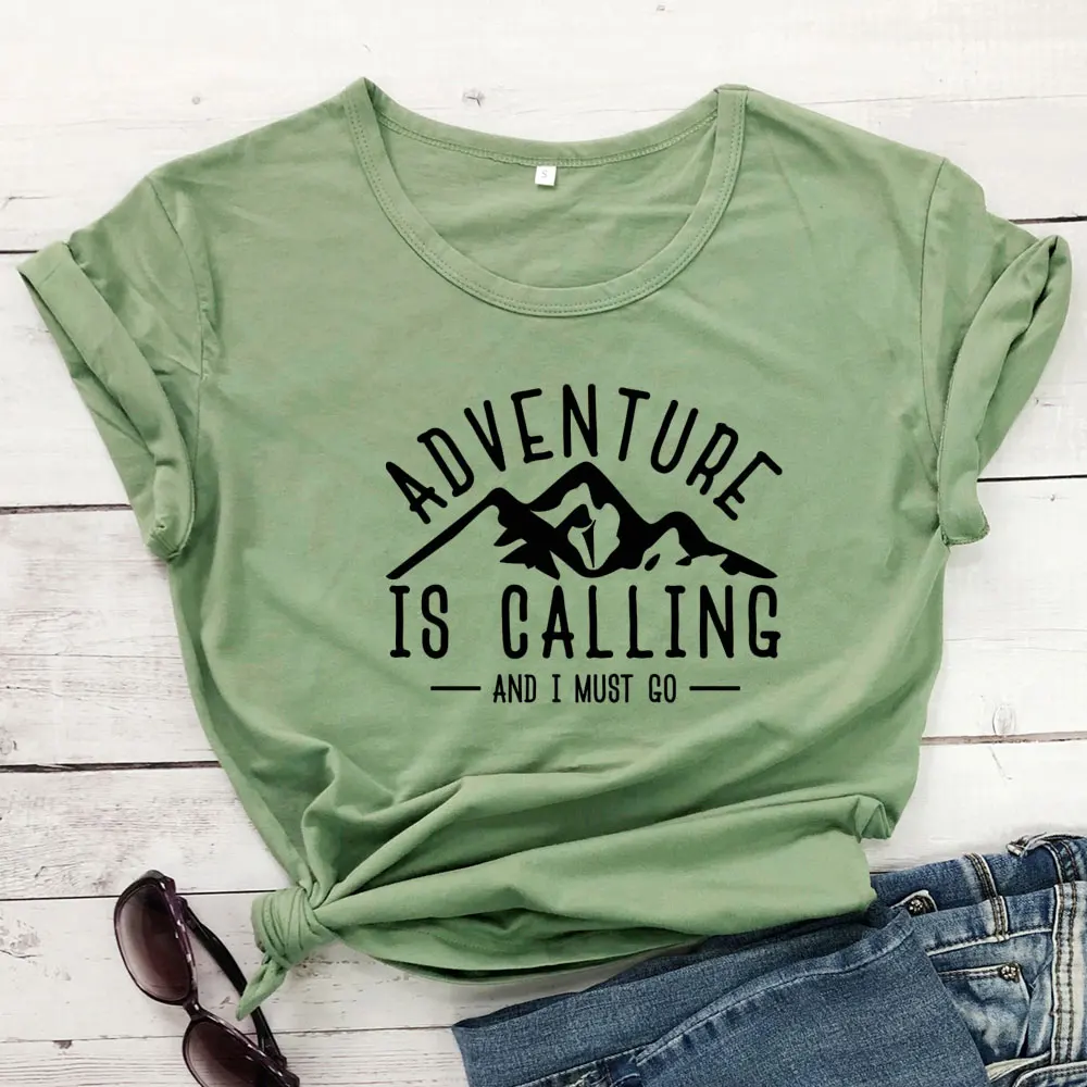 Футболка с надписью Adventure Is call And I Must Go забавная женская футболка графическим