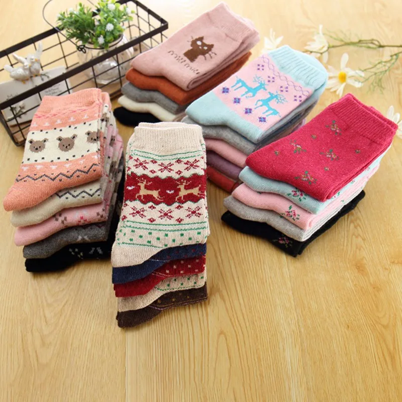Nest Female 5 Pairs/Lot Autumn Winter Wool Cotton Socks Set Women Keep Warm Free Size Cute Cartoon Socks Short Christmas Socks