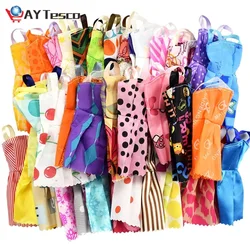 Robes et accessoires pour poupée, 32 pièces/ensemble: 10 tenues + 4 lunettes + 6 colliers en plastique + 2 sacs à main + 10 paires de chaussures pour Barbie 