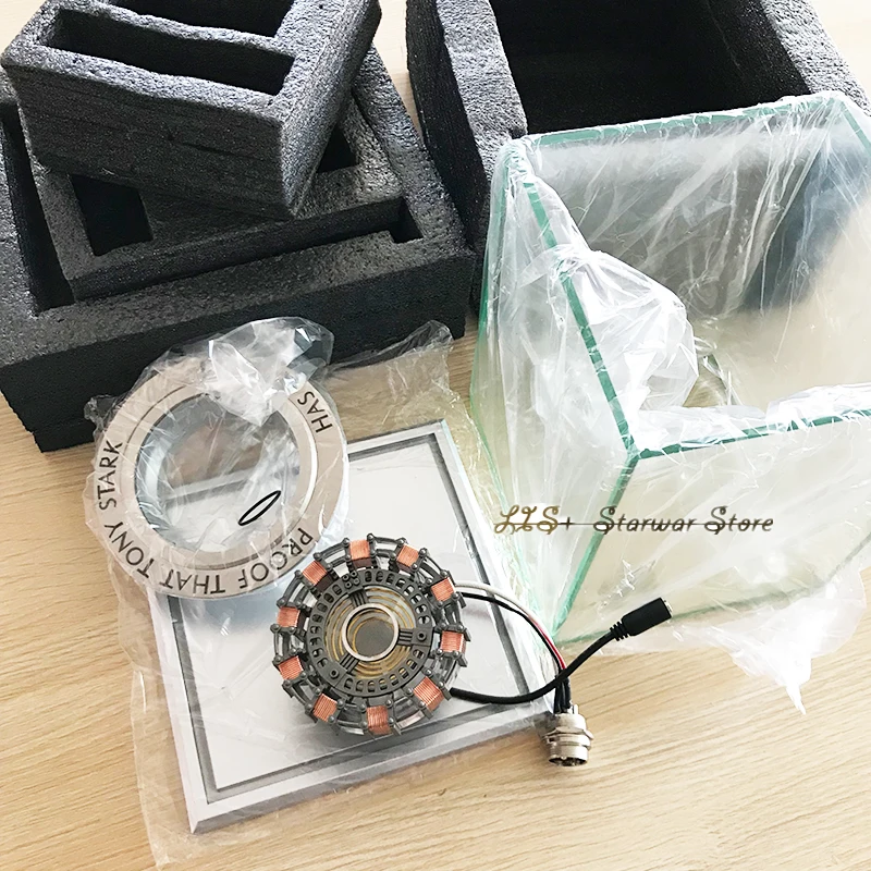 

Assembled &Self Assembly Endgame cool 1:1 scale Iron Man Arc Reactor A generation of glowing DIY iron man heart model LED Light