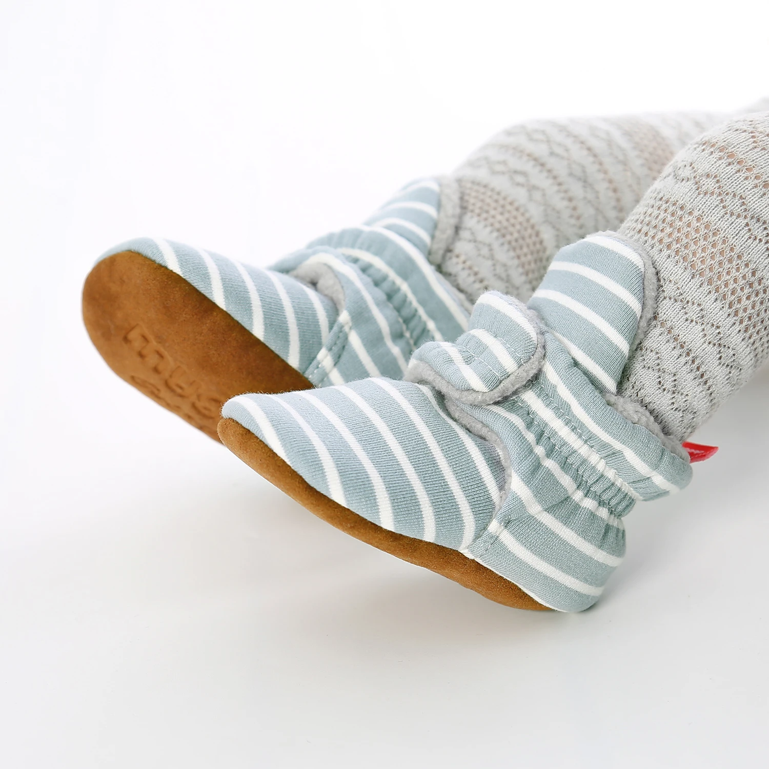 Ботиночки в полоску для маленьких мальчиков и девочек; хлопковые удобные мягкие нескользящие носки для новорожденных