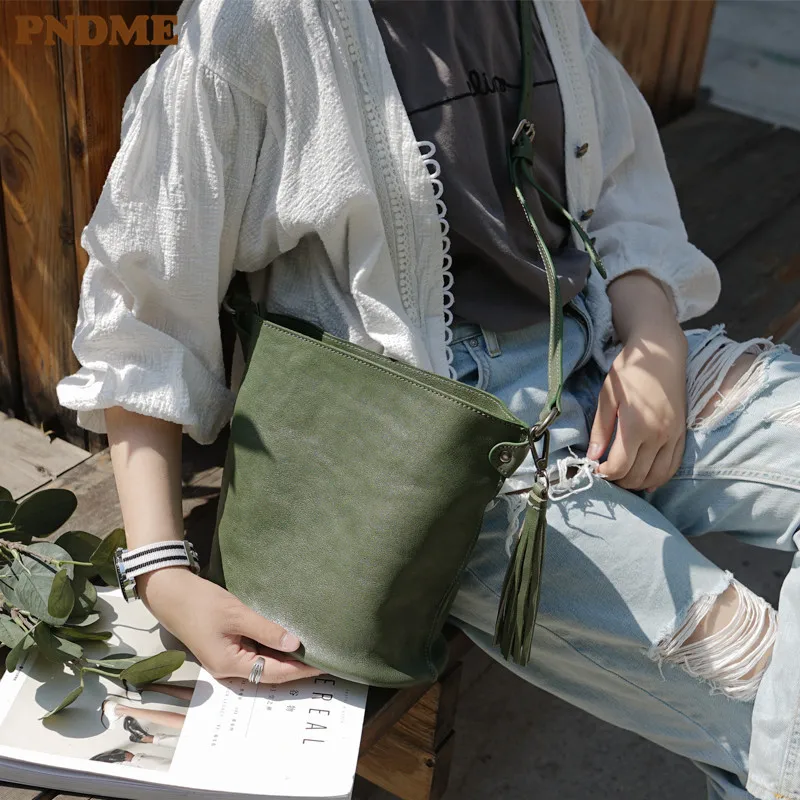 

PNDME fashion casual genuine leather ladies shoulder bag simple retro natural cowhide women's weekend party bucket messenger bag