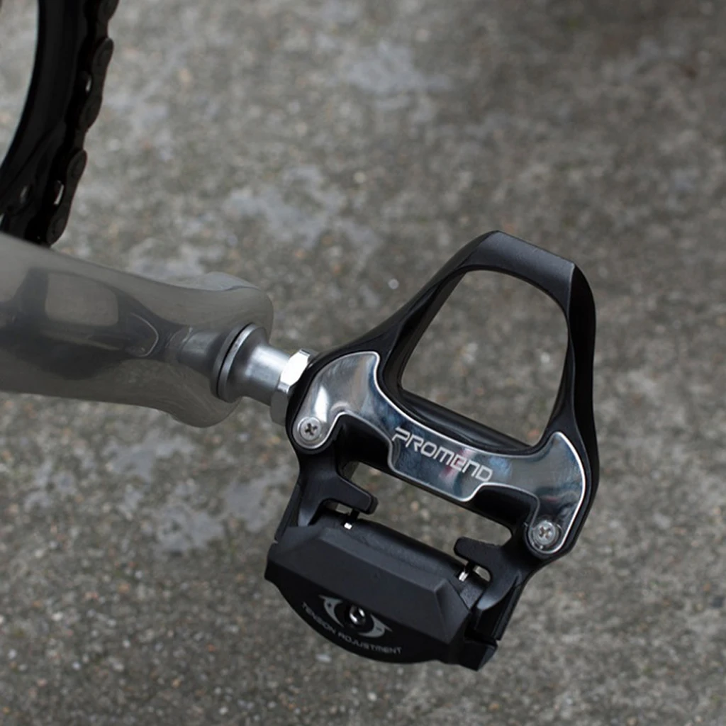 Solid Construction Road Bike Clipless Pedals, Self-locking Bicycle Pedals and 6 Degree Cleats Set for SPD System Shoes Unisex