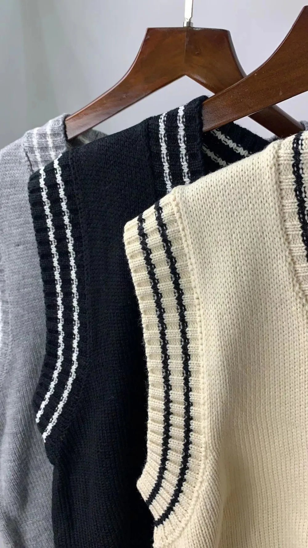 Autumn Winter Women Sweater vest Knitted Jumper Warm Female sweater vest sherpa vest puffer vests vest for women sleeveless Autumn Winter Women Sweater vest Knitted Jumper Warm Female sweater vest sherpa vest puffer vests vest for women sleeveless