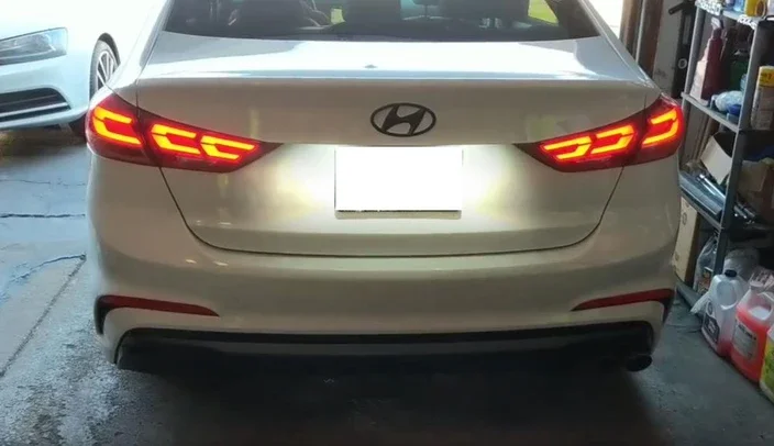 Светодиодная подсветильник ка для номерного знака Hyundai Elantra Sedan 2011 2016 Kia Forte