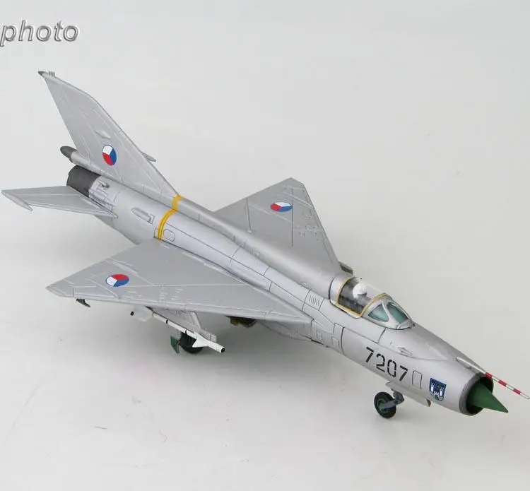Хобби мастер MIG-21PFM чехи 7207 Zatec Air 1/72 литье под давлением модель самолета