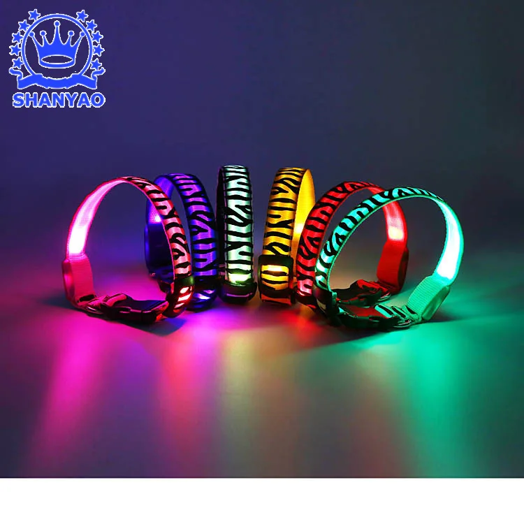 

New Style LED Shining Zebra-stripe Pet Collar Dog Night Light Neck Ring Outdoor Walking Dog