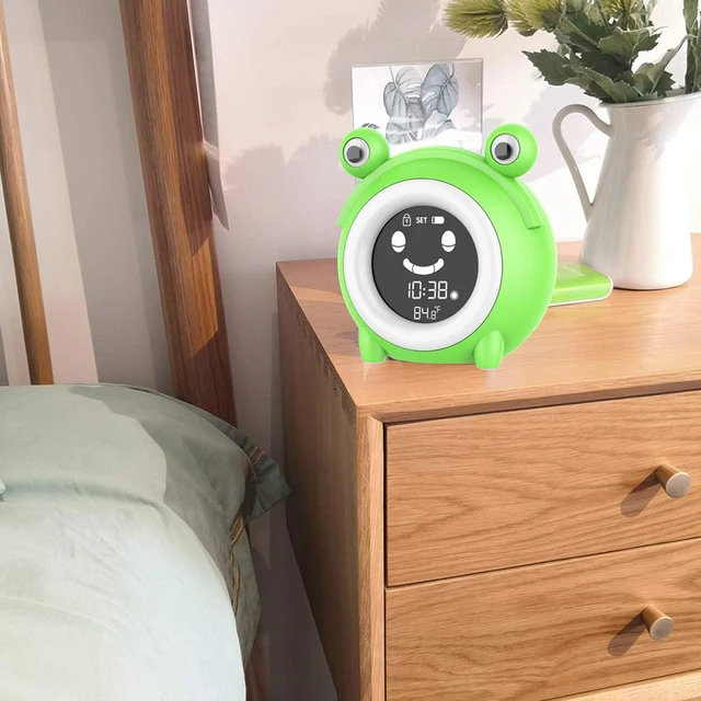 Reacher LED Sveglia Digitale da Comodino con Funzione Snooze, Dimmer d
