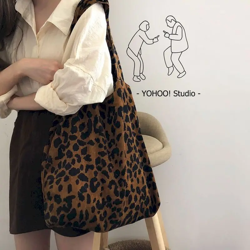 

Women's shopping bags fall and winter hot leopard print chic Korean corduroy shoulder canvas bag Corduroy High capacity Kawaii