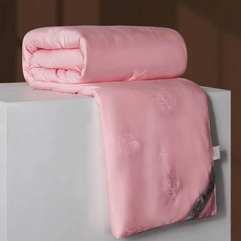 

Top Grade Chinese 100%Silk Comforter Manual-made Silk Quilts Super Soft Quality Cotton Jacquard Cover Fabric Silk Blankets