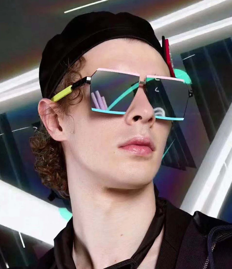 13015184694_1586726378