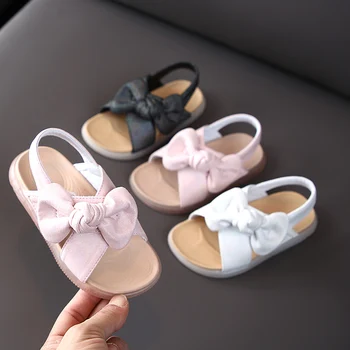 

Cute cartoon girl sandals 2020 summer new Korean version of soft bottom children's shoes 1-3-8 years old ruffles