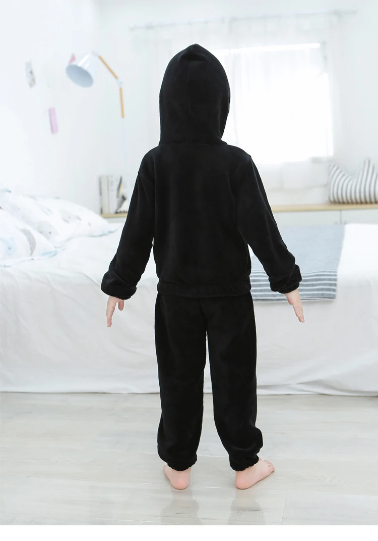 12366351229_1669107781