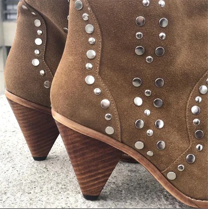Новинка; дизайнерские ботинки; Bota Feminina; Botas Mujer; модные ботинки с заклепками; женская обувь на необычном каблуке; Роскошная обувь; Botas